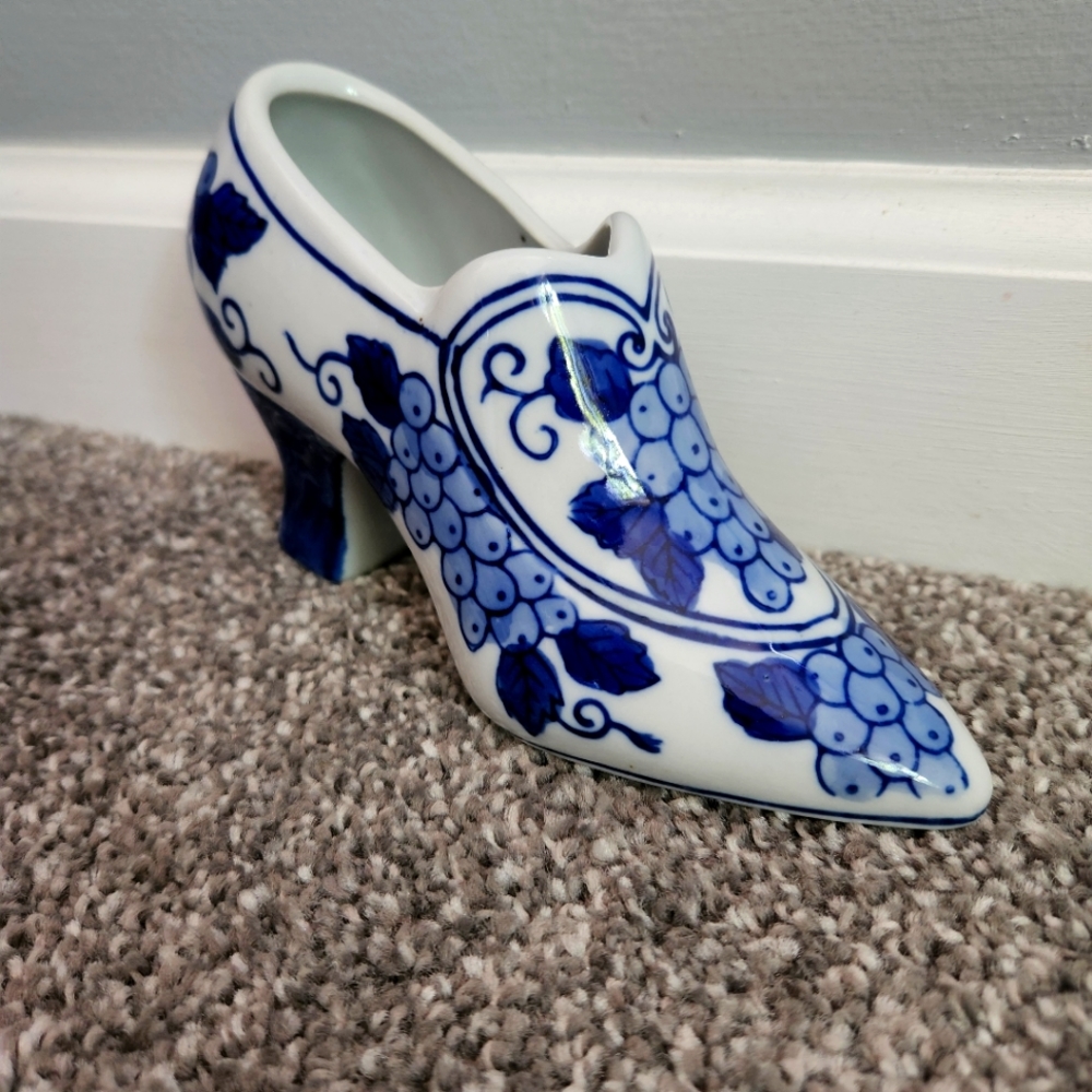 Vintage Decorative porcelain shoe